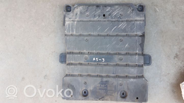 Audi A3 S3 8V Placa protectora del centro/medio 5Q0825230