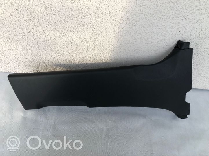 Toyota Verso Moldura del pillar (D) (Inferior) 624130F020