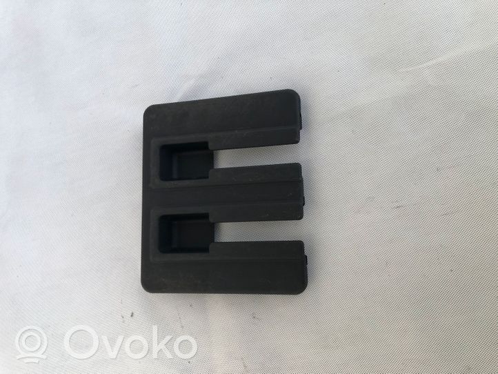 Toyota Verso Rivestimento binario portellone scorrevole 721570F040