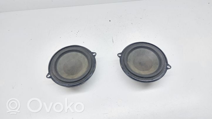 Renault Clio III Haut-parleur de porte avant 8200167235