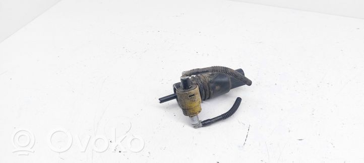 Volkswagen Touran I Pompe de lave-glace de pare-brise 