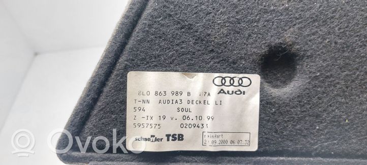 Audi A3 S3 8L Inne elementy wykończenia bagażnika 8L0863989