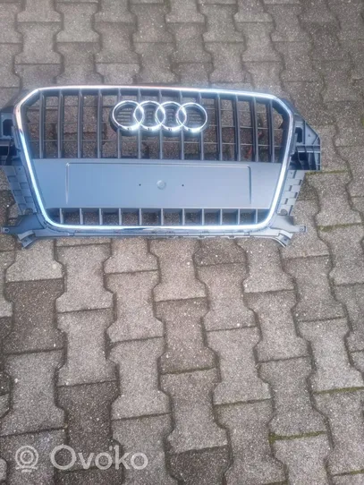 Audi Q3 F3 Etusäleikkö 8U0853651