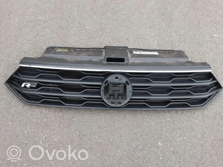 Volkswagen T-Roc Maskownica / Grill / Atrapa górna chłodnicy 