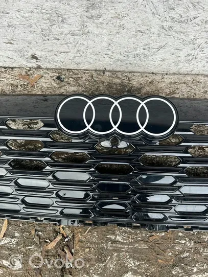 Audi Q8 Maskownica / Grill / Atrapa górna chłodnicy 4KE853651J