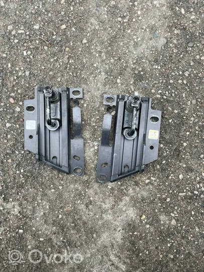 Audi A4 S4 B9 Rygiel / Zaczep zamka pokrywy przedniej / maski silnika 8V0823823F