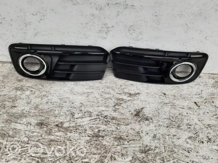 Audi Q5 SQ5 Grille inférieure de pare-chocs avant 8R0807682J