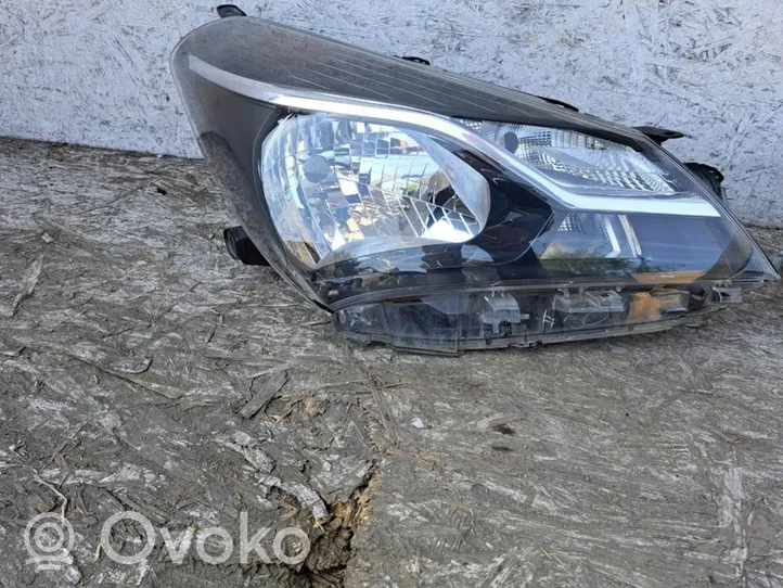 Toyota Yaris Lampy przednie / Komplet 