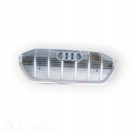 Audi e-tron Grotelės priekinės 4KE853949