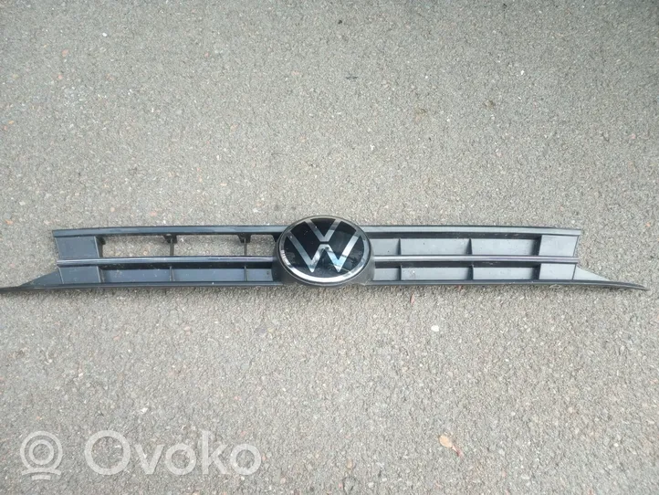 Volkswagen Polo VI AW Grotelės priekinės 2GS853651A