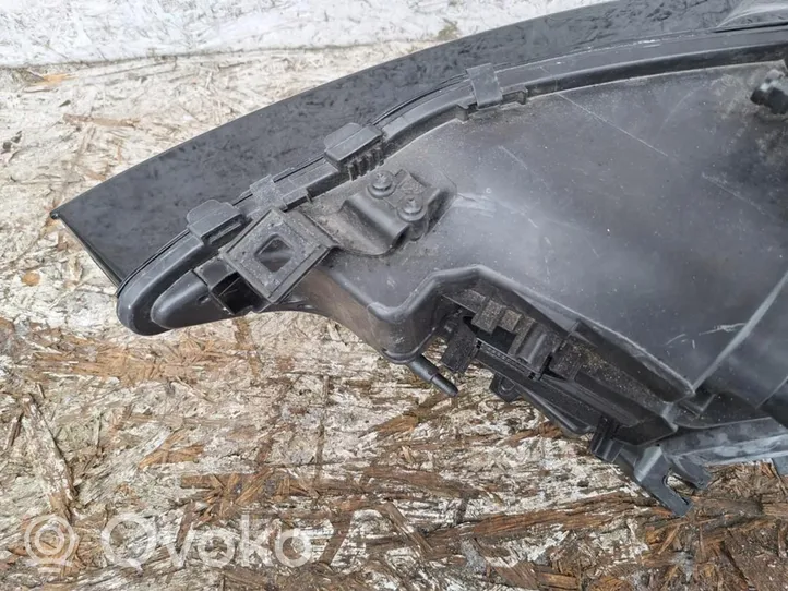 Audi A4 S4 B8 8K Priekinių žibintų komplektas 8K0941032C