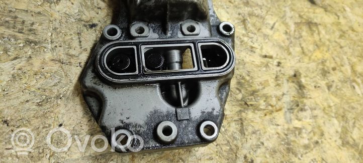 Opel Vectra C Deckel Ölfiltergehäuse 90571672