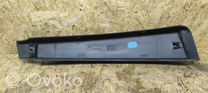 Citroen C5 Rivestimento modanatura del vetro della portiera anteriore 9640219077