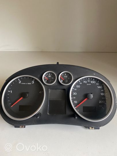 Audi A2 Tachimetro (quadro strumenti) 8Z0920900T