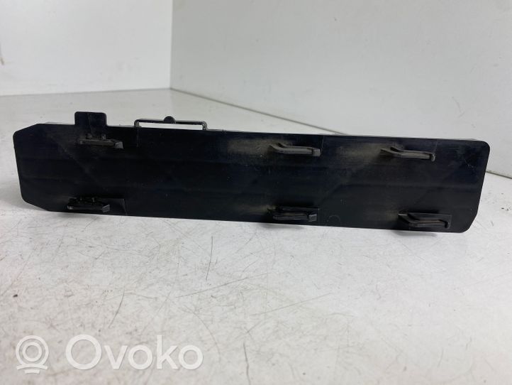 Volkswagen PASSAT B6 Couvercle cache filtre habitacle 3C0819422