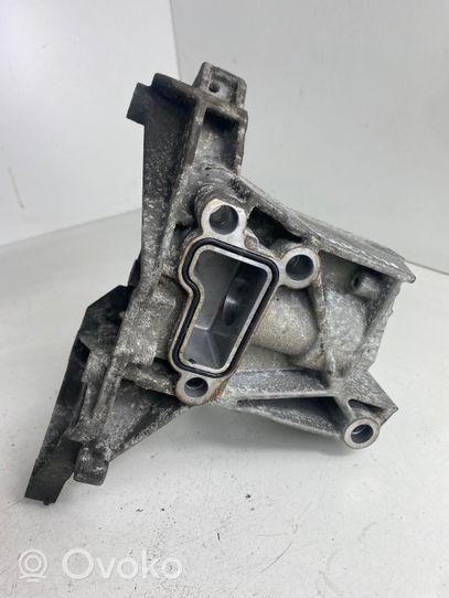 Audi A4 S4 B8 8K Supporto di montaggio della pompa del servosterzo 059145169AE