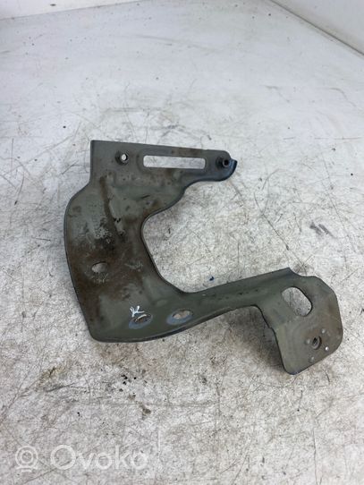 Volkswagen Golf Sportsvan Supporto di montaggio del parafango 510821135C