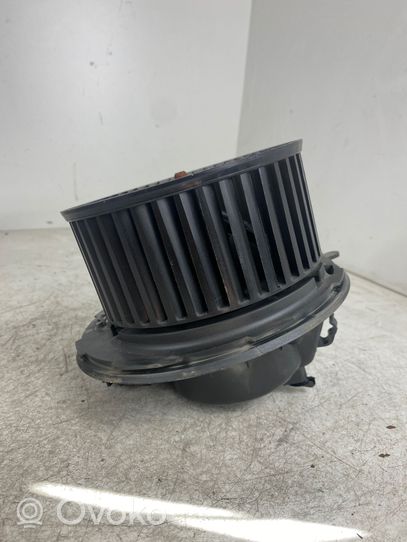 Volkswagen Tiguan Heater fan/blower 3C1820015T