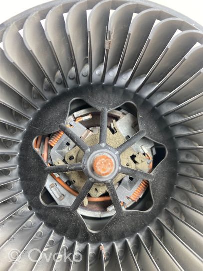 Volkswagen Tiguan Heater fan/blower 3C1820015T