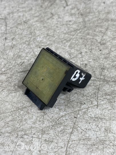 Volkswagen PASSAT B7 Clutch pedal sensor 3C0927810C
