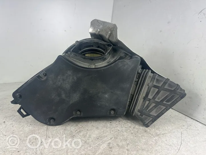 Audi A5 Oro filtro dėžė 8K0133843L