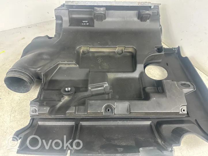 Volkswagen Eos Коробка воздушного фильтра 06F133837T