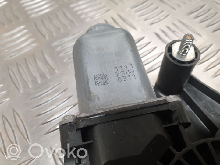 Toyota Aygo AB40 Elektryczny podnośnik szyby drzwi przednich 402662A