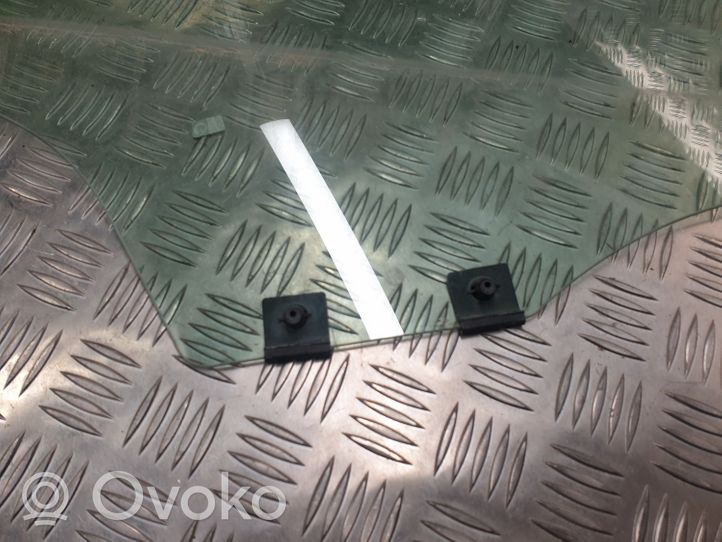 Dacia Sandero priekšējo durvju stikls (četrdurvju mašīnai) 43R000015
