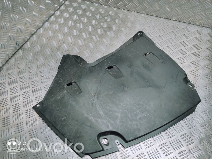 Audi A4 S4 B9 Osłona tylna podwozia 8W0825219A