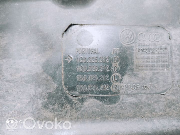 Volkswagen Eos Vidurinė dugno apsauga 1Q0825212B