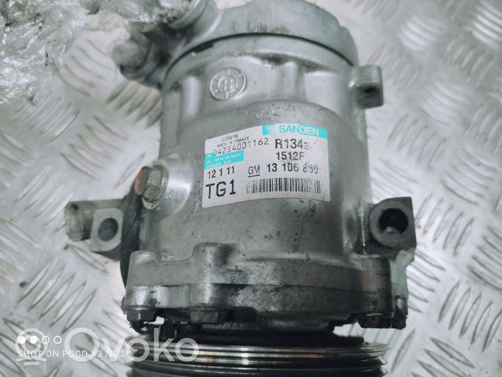 Suzuki Swift Ilmastointilaitteen kompressorin pumppu (A/C) 13106850