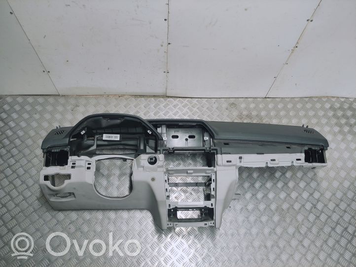 Mercedes-Benz GLK (X204) Panelė A2046805087