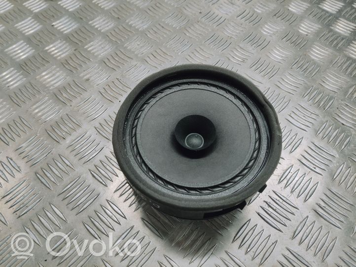 Mitsubishi Space Star Enceinte de porte arrière 8720A151