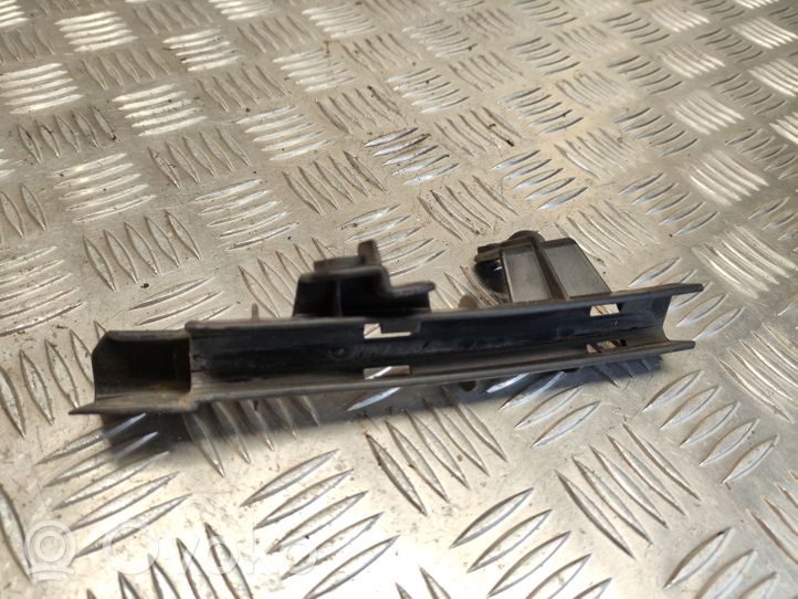 BMW X5 E70 Rail de pare-brise de porte arrière 7185220