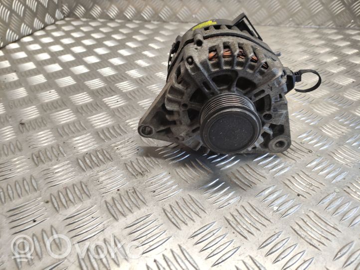 Hyundai ix35 Generatore/alternatore 373002A850