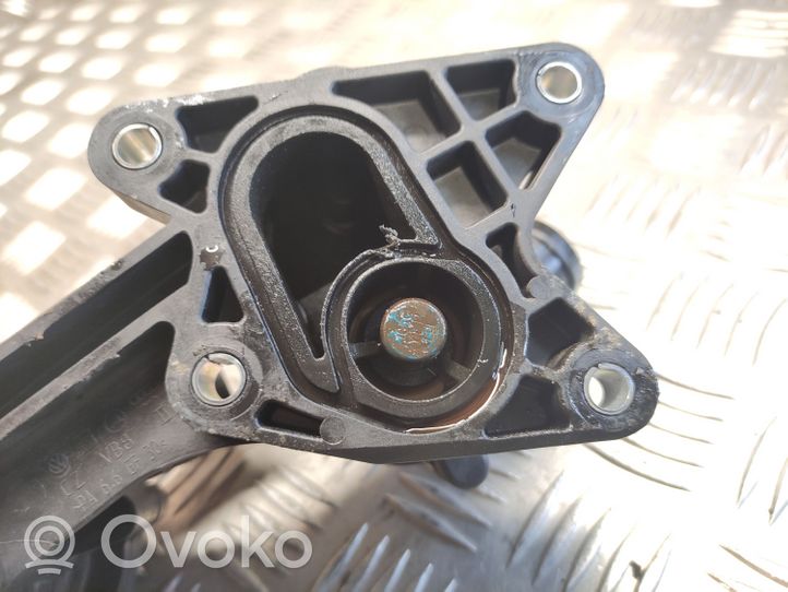 Audi A1 Termostaatin kotelo 03C121118D