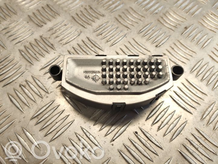 5Q0907521E Skoda Octavia Mk3 (5E) Heater blower motor/fan resistor, 27.