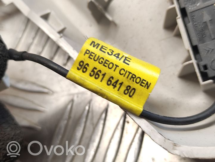 Citroen C4 II Picasso Światło fotela przedniego 9678124177