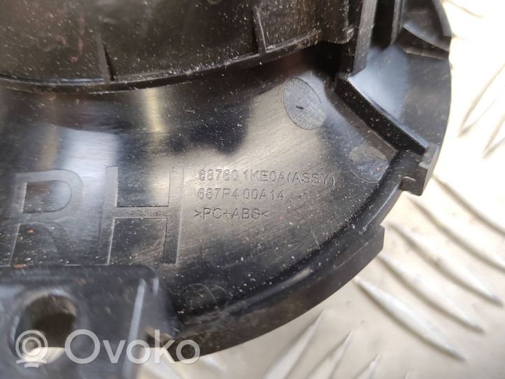 Nissan Juke I F15 Kojelaudan sivutuuletussuuttimen kehys 687601KE0A