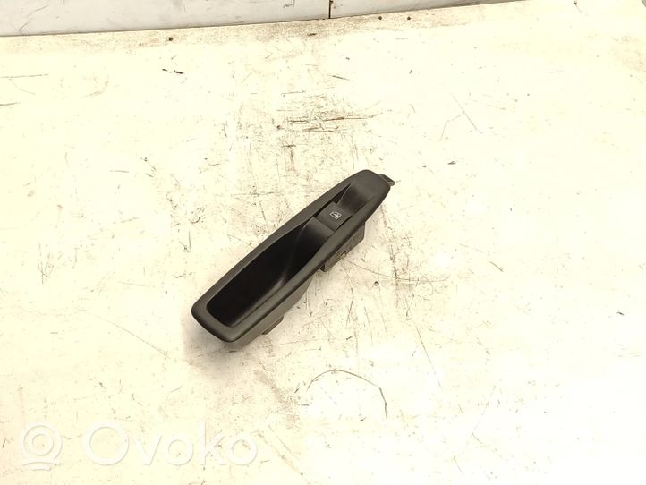 Renault Captur Rear door window switch trim 829614619R