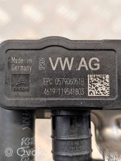 Volkswagen Polo VI AW Capteur de pression des gaz d'échappement 3G0131553N
