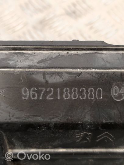 Citroen C4 II Picasso Pokrywa skrzynki bezpieczników 9672188380