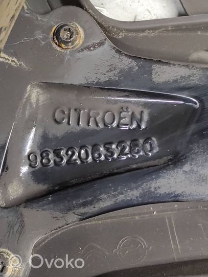 Citroen C4 III e-C4 R18-alumiinivanne 9632063280