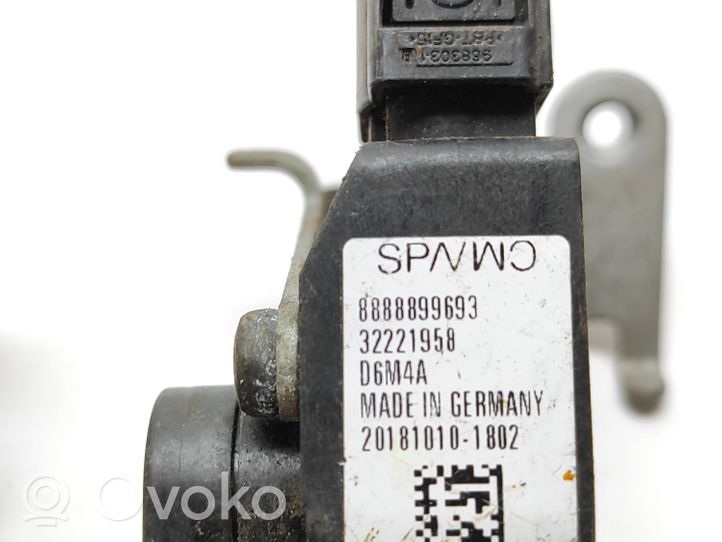 Volvo XC40 Sensore di livello faro/fanale 32221958