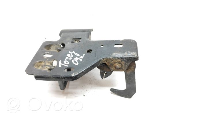 Volkswagen Touareg I Engine bonnet/hood lock/latch loop/hook 