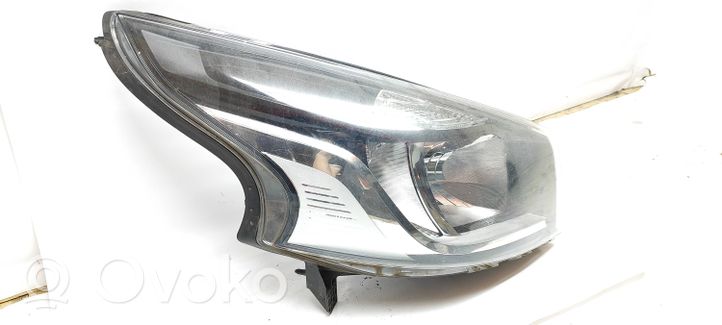 Renault Trafic III (X82) Phare frontale 260105469R