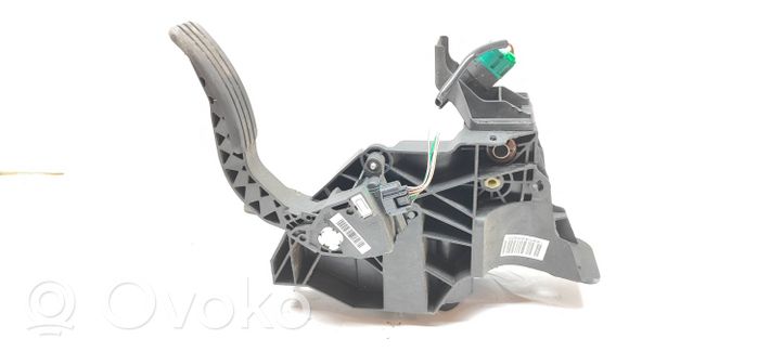 Renault Trafic III (X82) Accelerator throttle pedal 465016415R