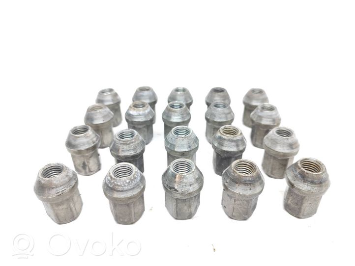 KIA Sportage Nuts/bolts 