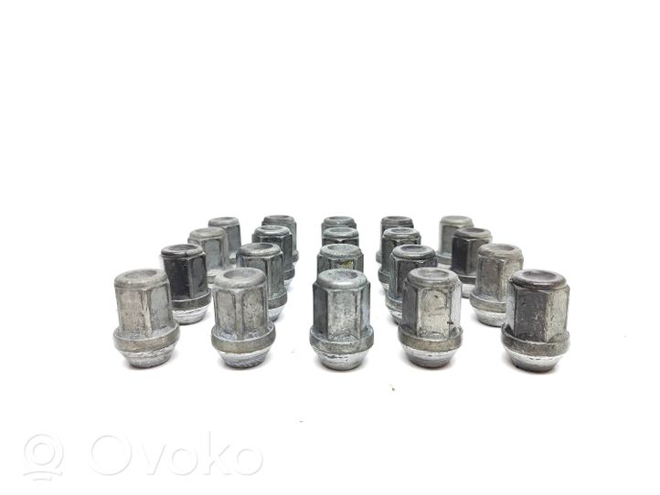 KIA Sportage Nuts/bolts 