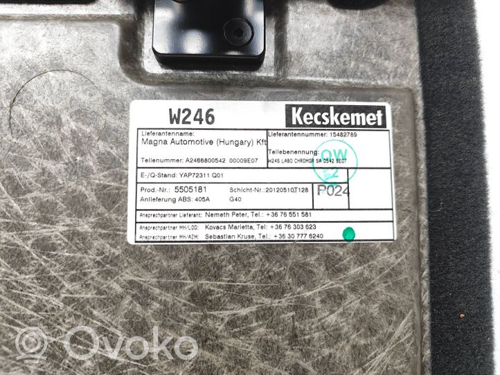 Mercedes-Benz B W246 W242 Tavaratilan kaukalon tekstiilikansi A2466800542